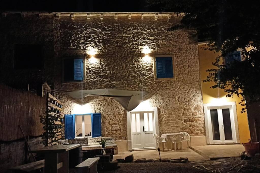 Casa Di Pietra Matelici Villa Divsici Ngoại thất bức ảnh
